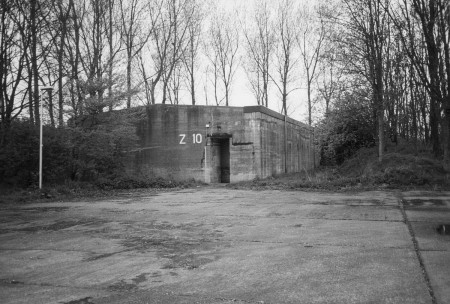 HVB FO 00346  Gevechtsbunker op vliegveld Bergen