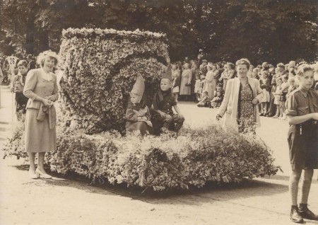 HVB FO 00349  Bloemencorso, 1950