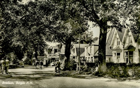 HVB FO 00649  Breelaan met garages Zwakman en Nieuwland