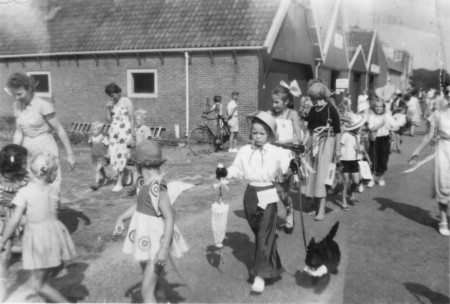 HVB FO 00687 Kinderoptocht in Bergen aan Zee